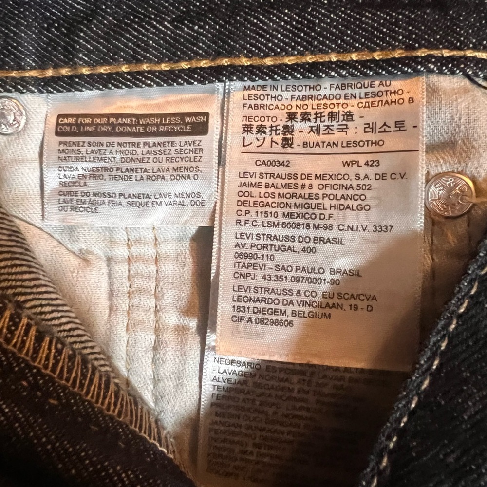 Men's Levi’s 559 Dark Blue Jeans - Size 30 x 32 - Picture 12 of 13
